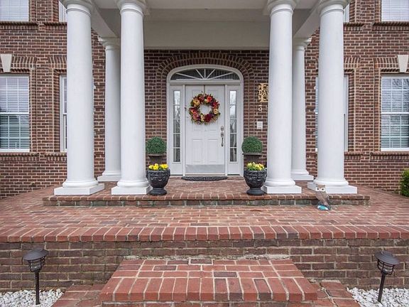 5th image of 383 Avawam Dr