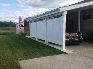 4438 Wynnwood Dr, Howell, MI 48843