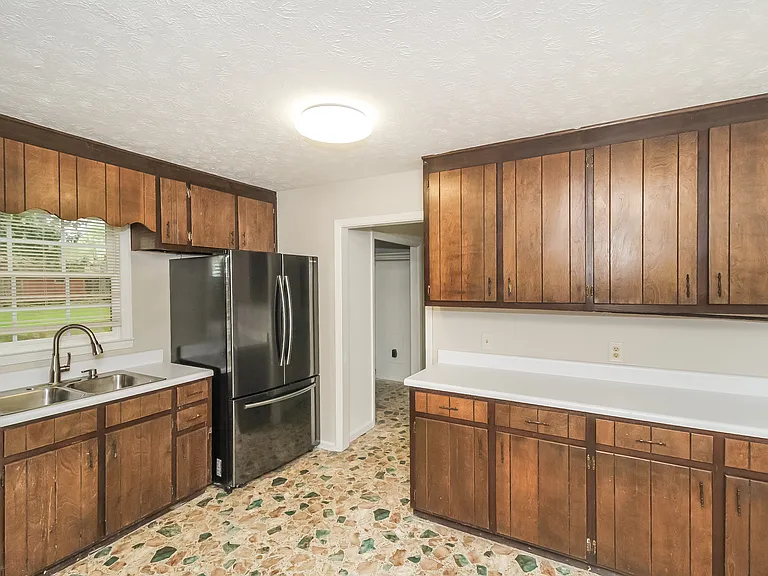 2617 Twin Oaks Dr SW — Photo 11
