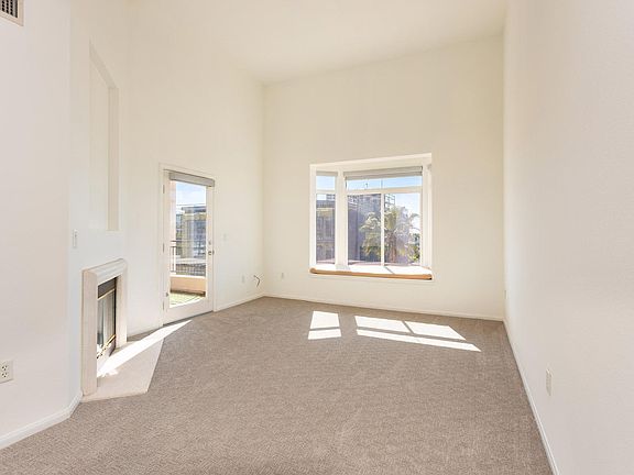 4th image of 2400 5th Ave Unit 402
