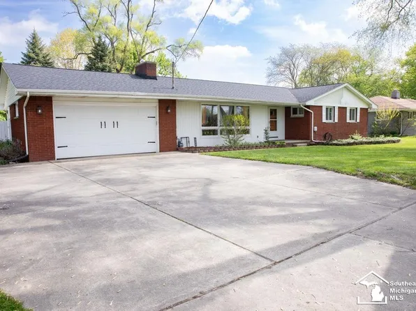 4666 E Dunbar Rd, Monroe, MI 48161