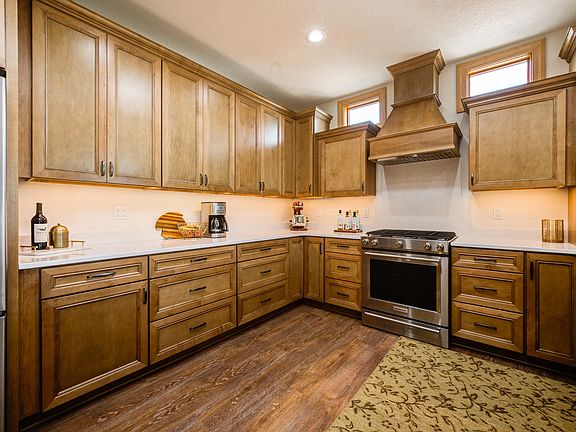4th image of 1305 Sand Cherry Ln