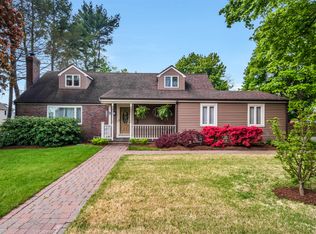 40 Elm St, Woburn, MA 01801