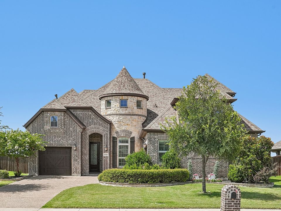 1st image of 920 Waterview Dr