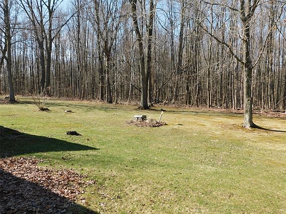 5th image of 1865 Northwood Ln
