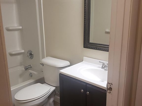5th image of 4904 Chalet Dr APT 1