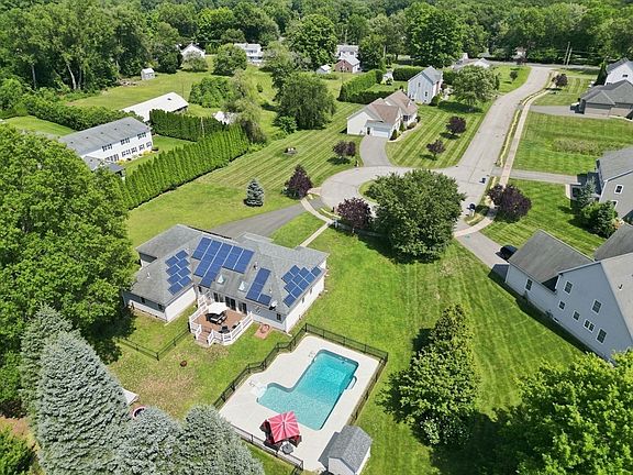 5th image of 67 Abigaile Ln
