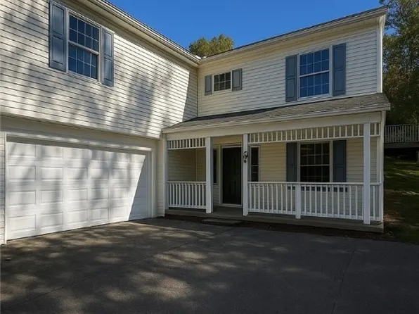 419 McNeil Dr, Northfield, OH 44067