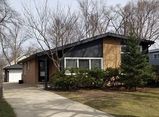 334 Forestway Dr, Glenview, IL 60062