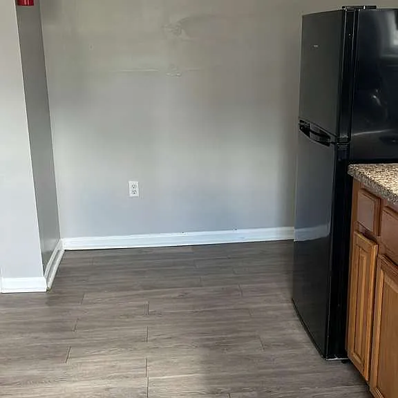 87 Schuyler Ave #1 — Photo 5