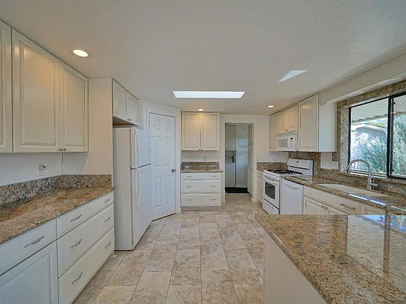 3rd image of 4390 Patterson Dr Unit 229