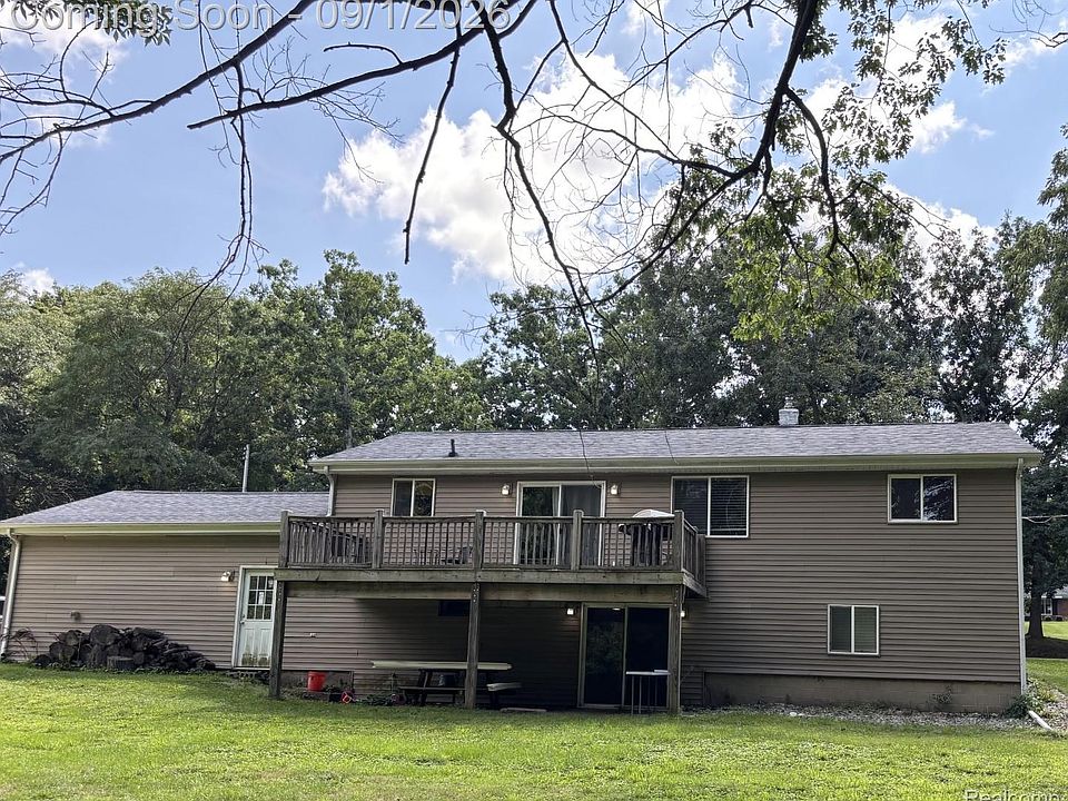 2nd image of 12389 White Lake Rd