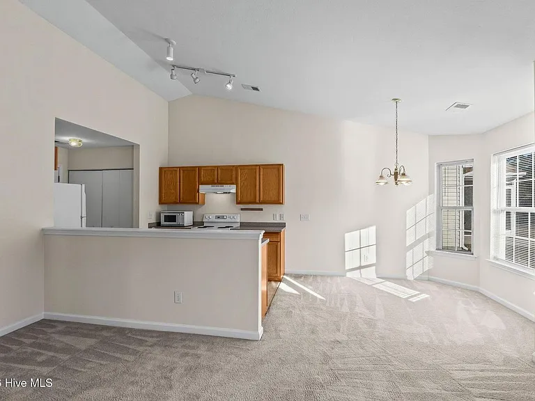 953 Wyndfall Dr SW — Photo 4