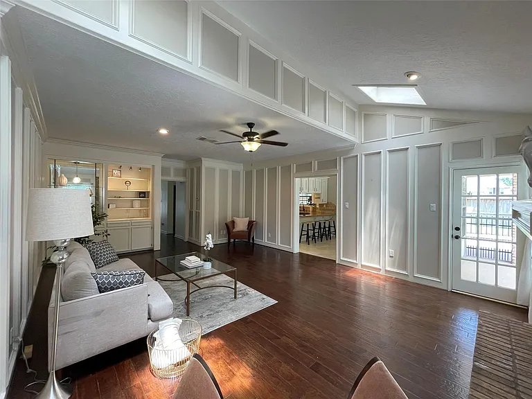 1715 Country Squire Dr — Photo 26