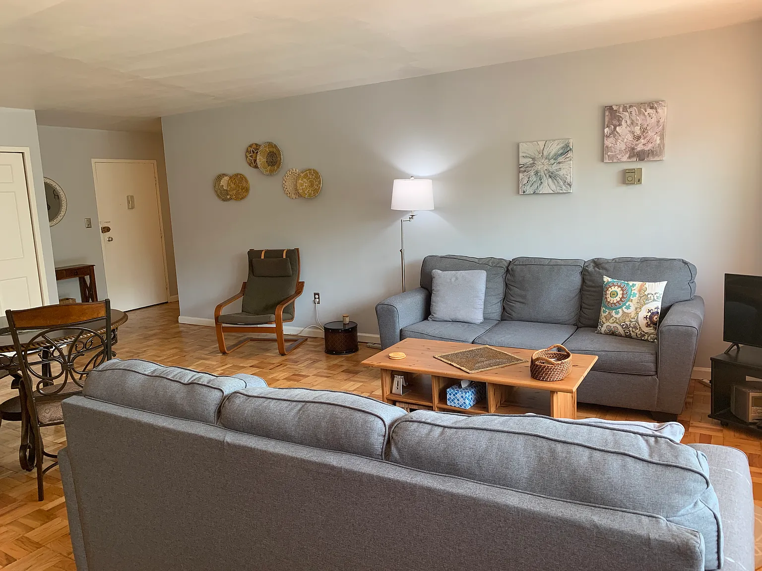 1 bed, 857 sqft, $2,950 — Photo 2
