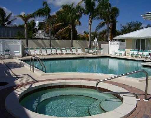 1st image of 231 SE Village Dr #231