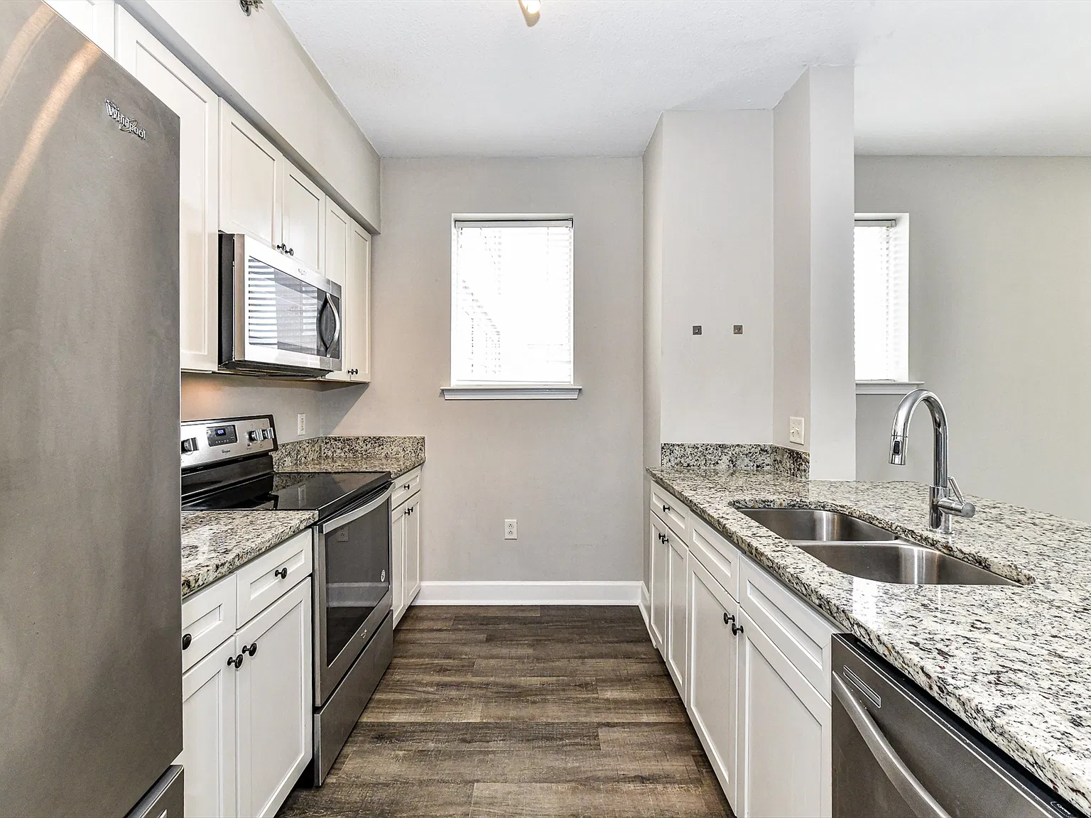 1 bed, 765 sqft, $1,800 — Photo 4