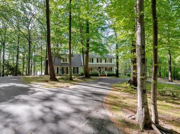 4 Ivy Hill Rd, Clarksville, VA 23927