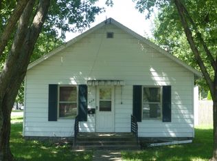 429 S Grant St, Sullivan, IL 61951