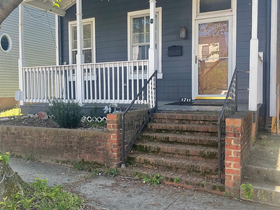 1st image of 1711 Moore St