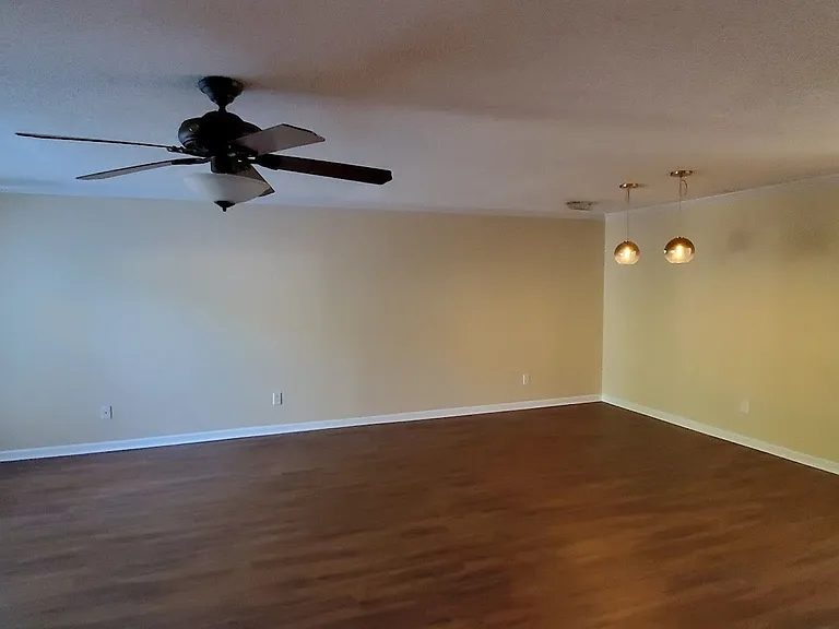 5443 Winters Way — Photo 4
