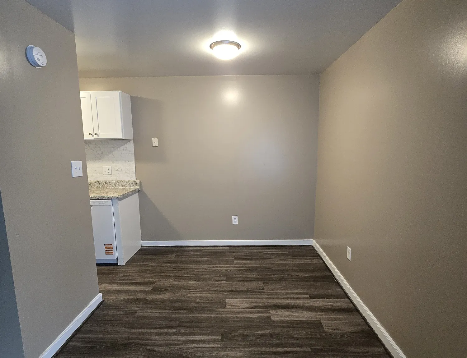 2 bed, 750 sqft, $1,295 — Photo 3