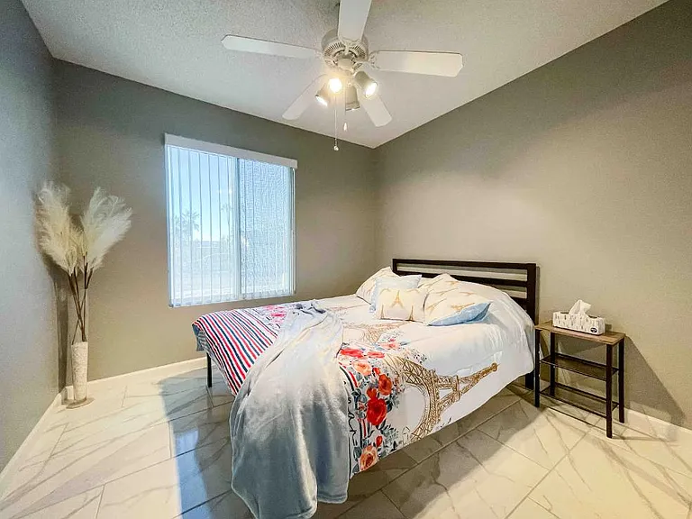 5252 W Lupine Ave — Photo 7
