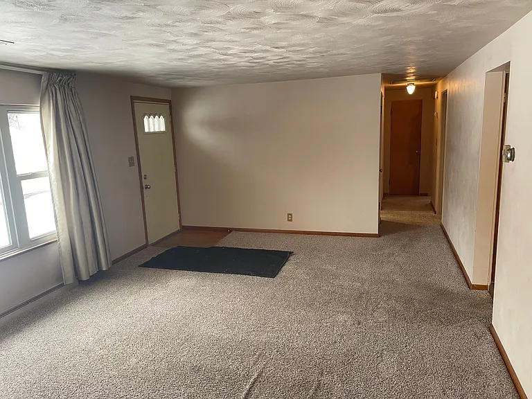 5302 Ashland Dr — Photo 5