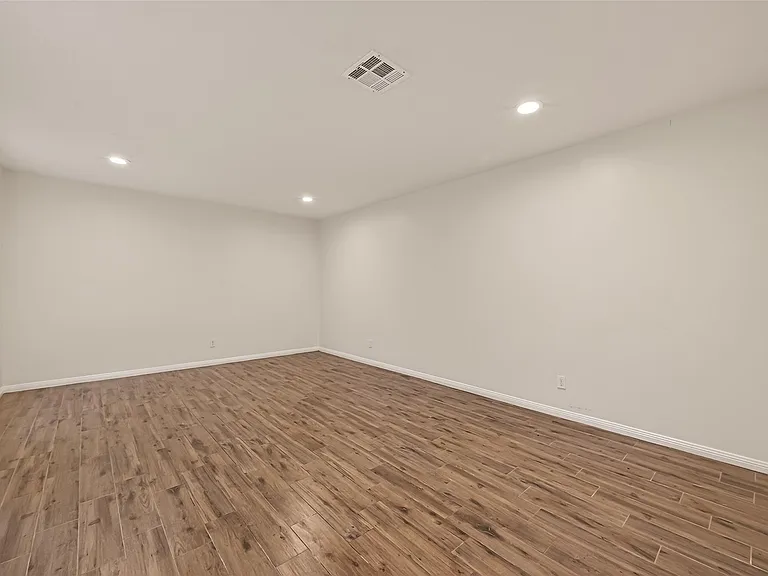 422 Willow Vista Dr — Photo 5