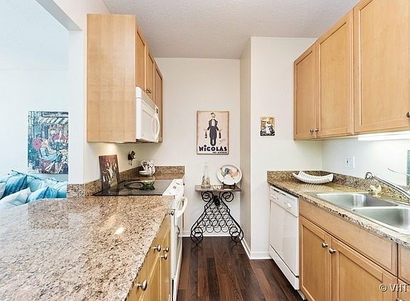 4th image of 400 N La Salle Dr APT 2712
