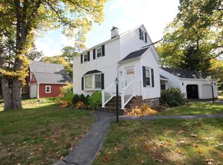 20 Ivie Rd, Cape Elizabeth, ME 04107