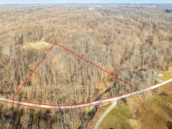 5885 E Bland Rd, Bloomfield, IN 47424