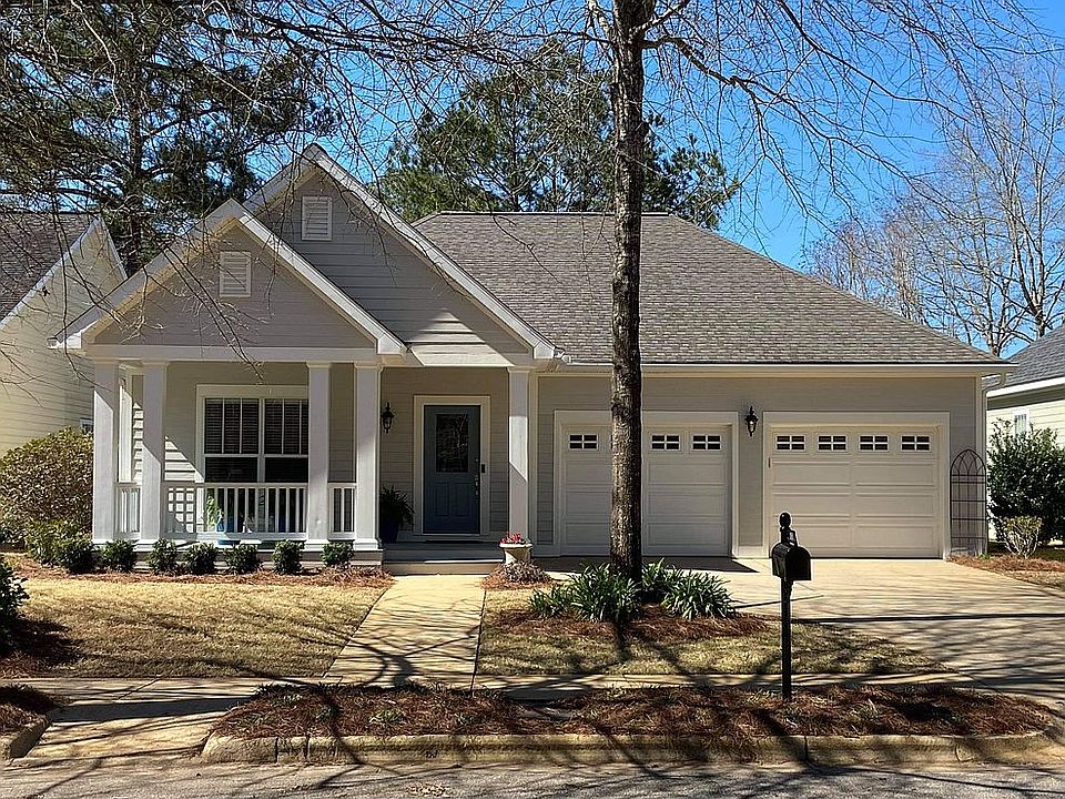 200 Forsythia Ln, Dothan, AL