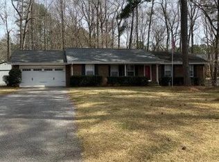 245 Heather Ln, Southern Pines, NC 28387