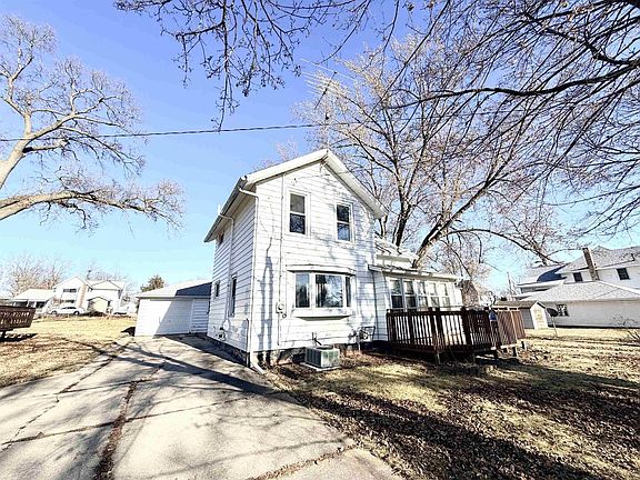 3rd image of 102 North Taylor Street