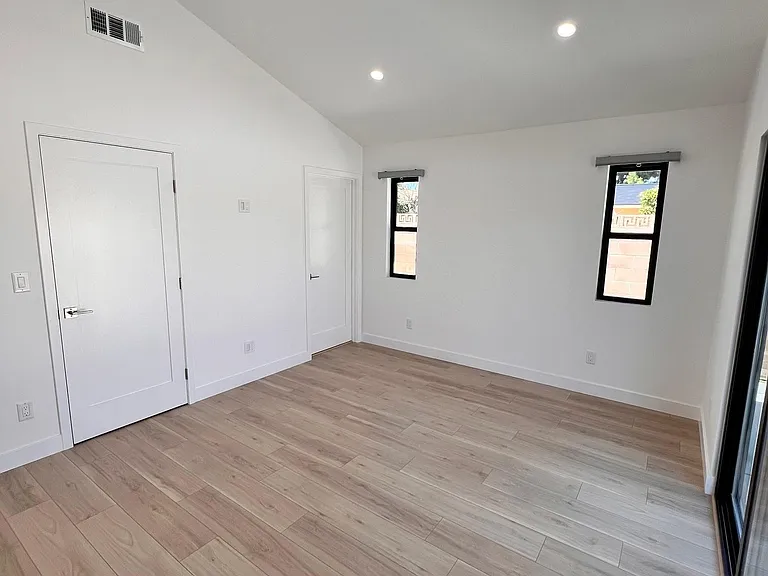 15531 Superior St — Photo 34
