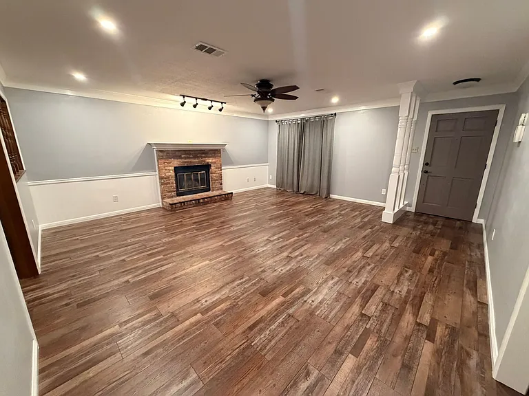 11504 Orbit Rd — Photo 4