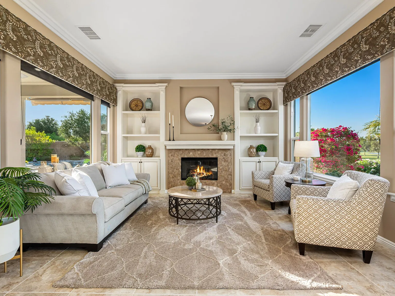 3 bed, 3.5 bath, 2750 sqft, $9,500 — Photo 3