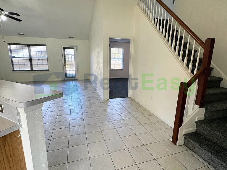 2038 Coral Ivy Ln — Photo 12