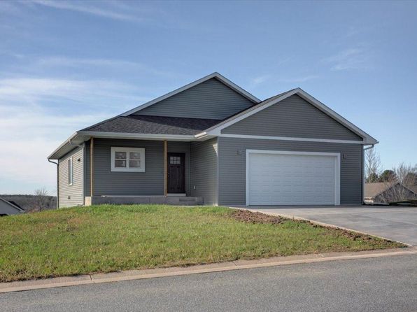 210 Black Hawk Dr, Woodville, WI 54028