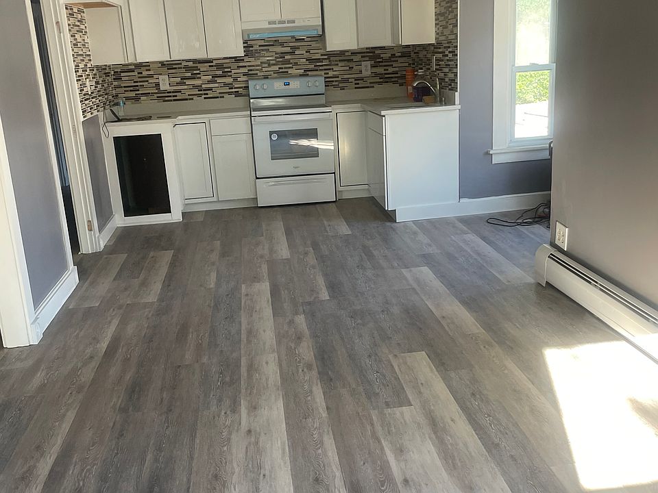 1st image of 320 Cottage St #2