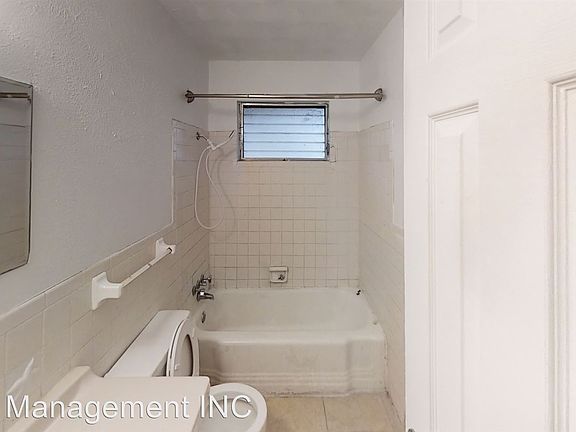 2nd image of 2601 Cumberland Dr