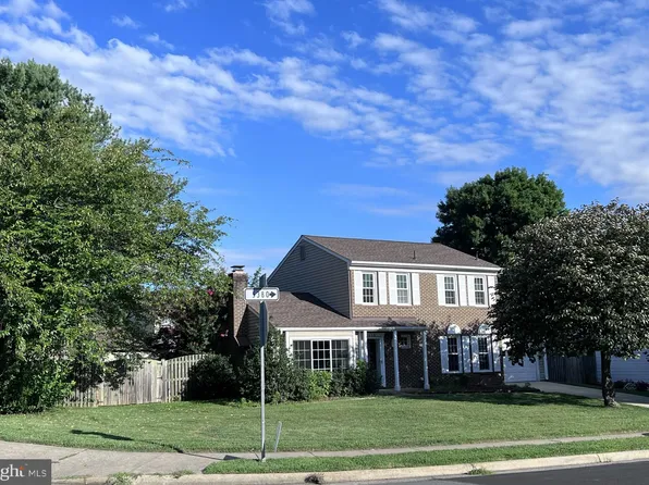 1638 Hiddenbrook Dr, Herndon, VA 20170