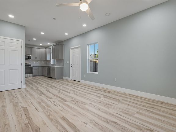 4th image of 3472 Singh Ln