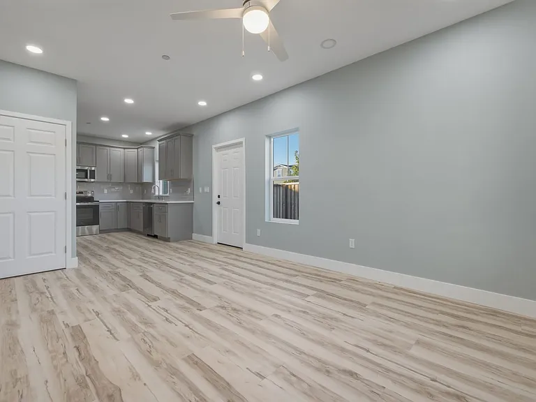 3472 Singh Ln — Photo 4