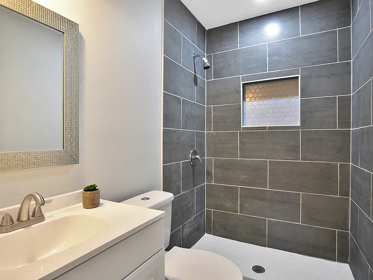 6205 Lovett Ave #L — Photo 25