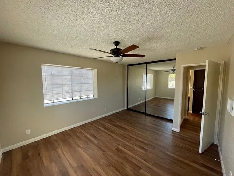 140 Cedar Ave — Photo 11
