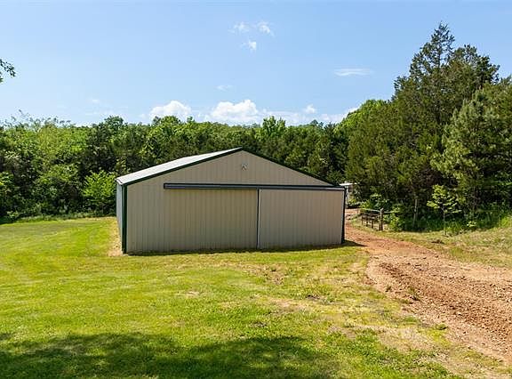 3rd image of 4212 Valley View Dr