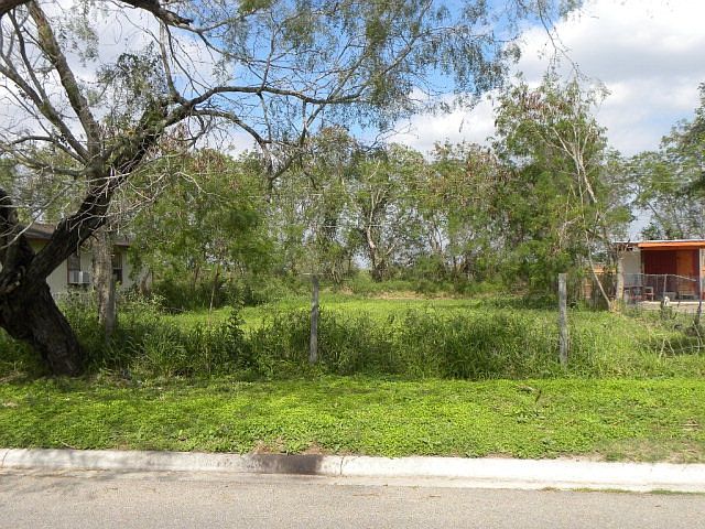 1st image of 1920 W Beaumont Dr