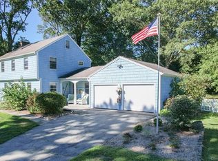 29 Attawan Rd, Niantic, CT 06357